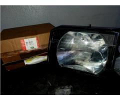 XBC105150 | LEFT front headlight LHD Discovery 2